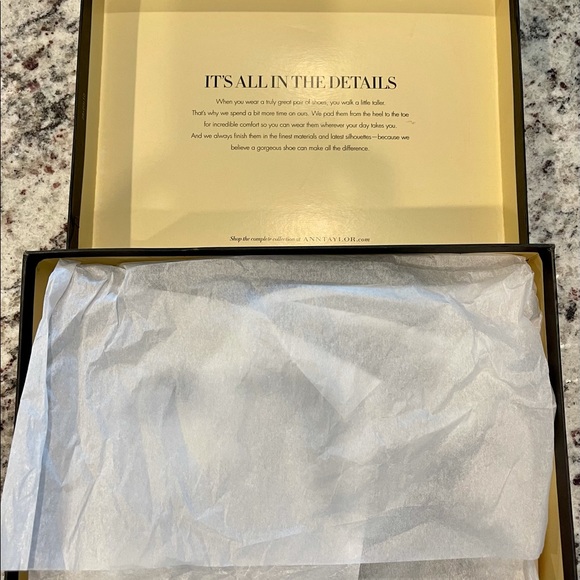 NWT Ladies Ann Taylor Shoes / SZ 8.5M Brand New In Box - Picture 9 of 15